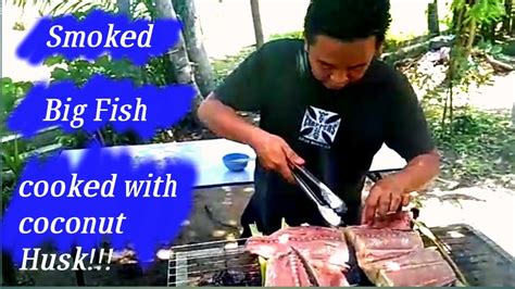 Borneo Real Life Smoke Big Fish Cooked With Coconut Husk Youtube