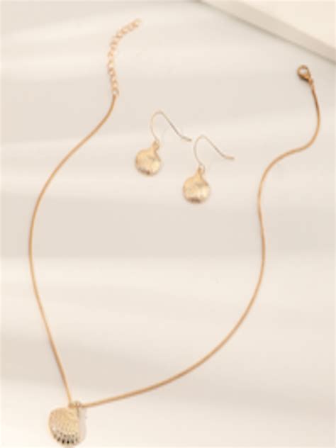 Buy Urbanic Women Gold Toned Shell Imitation Jewellery Set Jewellery