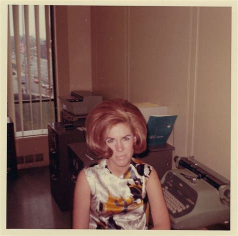 30 cool photos of blonde bouffant hair ladies in the 1960s ~ vintage