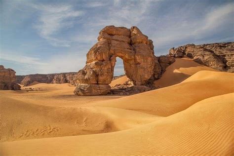 Beauty Of The Desert Libya Libya Places To Go Natural Landmarks