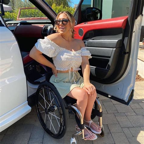 fashion on wheels ♿ on instagram “ ♿ 👩 👏👠👗👜 wheelchairmodel wheelchairfashion