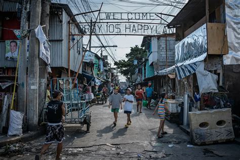 Life In Happyland The People Living Off Manilas Rubbish—in Pictures