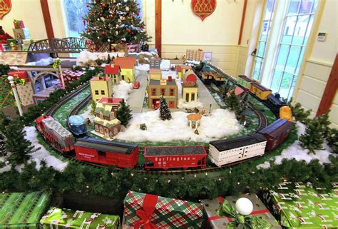 In Photos Holiday Train Show Delights Visitors In Fairfield