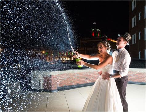 22 Creative Night Wedding Photo Ideas To Inspire Night Wedding Photos