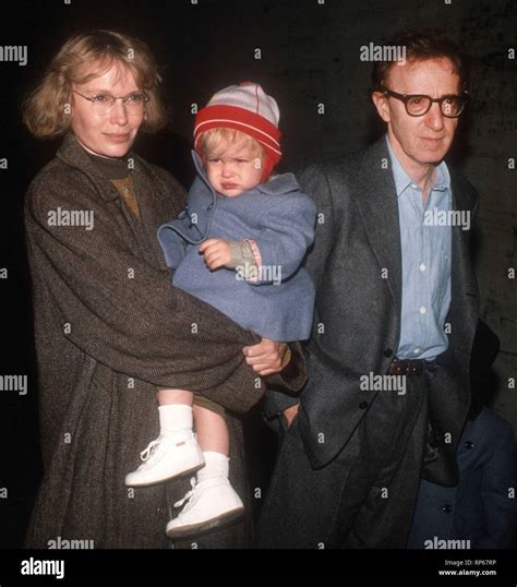 Mia Farrow Ronan Farrow And Woody Allen Photo By John Barrett
