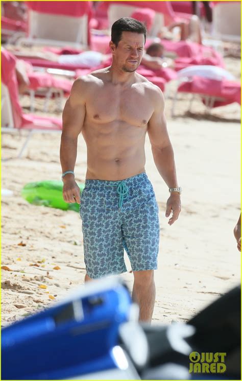 Mark Wahlberg Joins Wife Rhea Durham For Another Beach Day Photo 4005765 Mark Wahlberg Rhea