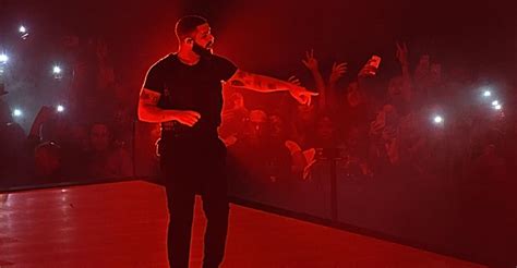 Watch Drake Bring Out Lil Baby On Stage In Los Angeles The Fader