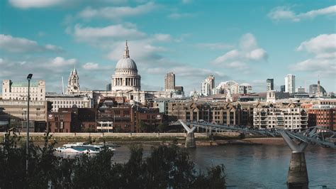 5 Famous Buildings of London's Skyline - Which One is the Tallest?