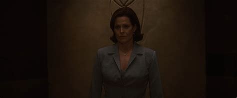 Αξίζει να αναφερθεί πως και η sigourney weaver (abduction) έχει μια συμμετοχή, μόνο και μόνο για να δώσει έναν αέρα cult στην ταινία. The Cabin in the Woods | SPACE JOCKEY REVIEWS