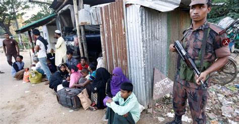 rohingya muslims flee myanmar amid deadly attacks