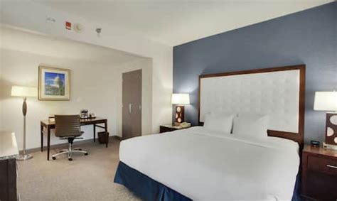 Doubletree Downtown Little Rock Rooms And Suites