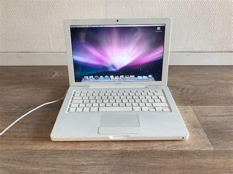 Macbook White 13 Inch 22ghz Intel Core 2 Duo Catawiki