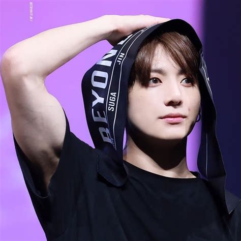 Instagram 上的 Jungkook Bts：「 ‪those Muscles And Veins Oh My