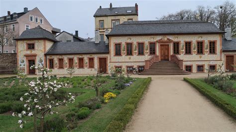 The palace is in the rococo style, made for prince georg william. Prinz-Georg-Garten | Flickr
