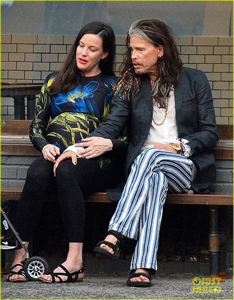 Photo Liv Tyler Gets In Father Daughter Bonding With Dad Steven Tyler Photo Just