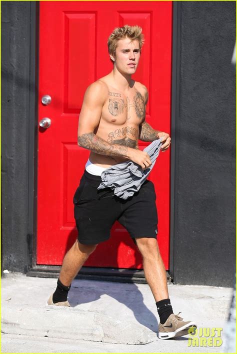 justin bieber shows his shirtless physique at the skate park photo 3960095 justin bieber