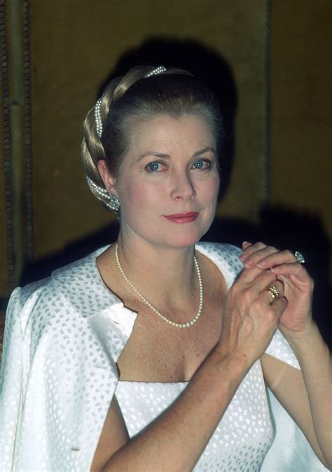 29 Of Grace Kellys Most Iconic Looks Princess Grace Kelly Grace Kelly Style Princess Grace