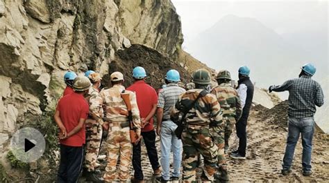 Himachal Landslide 11 Dead In Himachal Pradesh Landslide 25 30