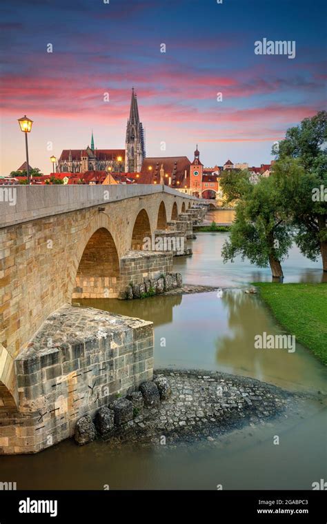 European Old Bridge Hi Res Stock Photography And Images Alamy