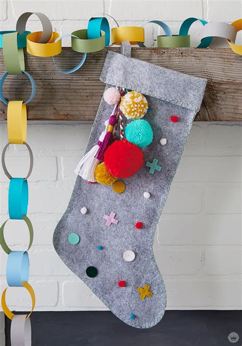 diy christmas stockings with felt appliqués and fun embellishments think make share