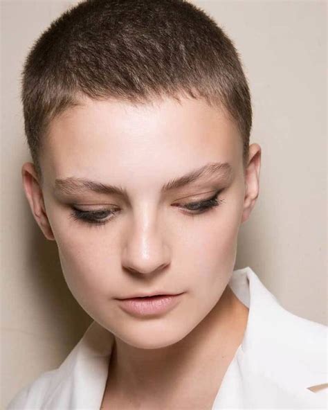 28 Ultra Short Hairstyles Pixie Haircuts And Hair Color
