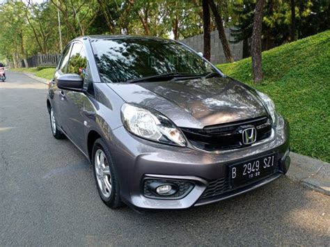 Brio Satya: Brio E CVT 2017 warna abu-abu - MobilBekas.com