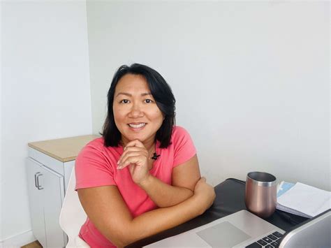 How to Negotiate Your Salary as An Occupational Therapist - Hand