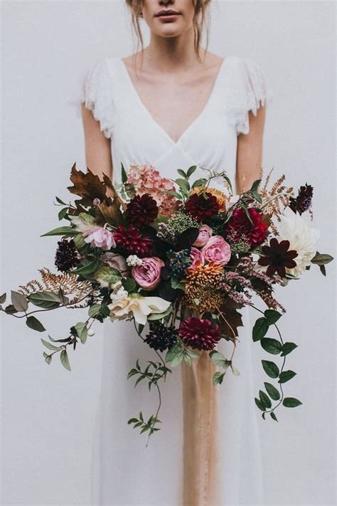 20 Stunning Fall Wedding Flowers And Bouquets For 2022 Brides