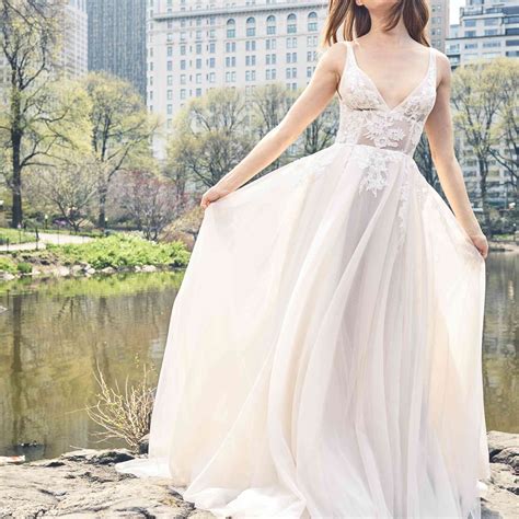7 Dreamy Ethereal Wedding Dresses For The Romantic Bride