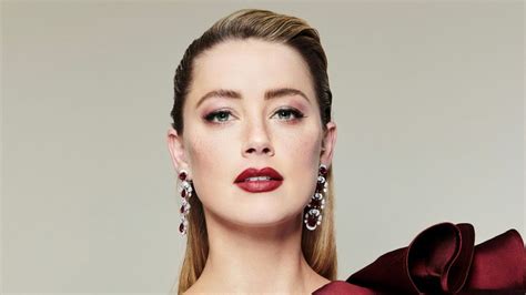 Amber Heard Loses Thousands Of Followers On Instagram Heres Why