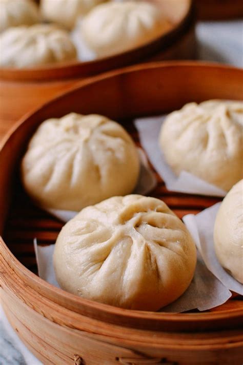 Chinese Steamed Pork Buns 包子 Baozi The Woks Of Life