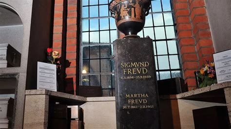 Thiieves Target Sigmund Freud Ashes In Raid On Crematorium Mirror Online