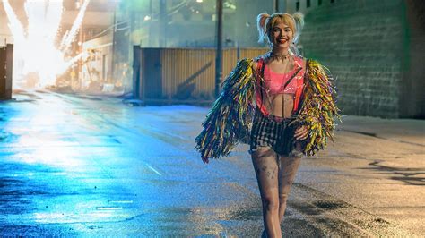New Featurette For Dcs Birds Of Prey Gives Us A Behind The Scenes Look