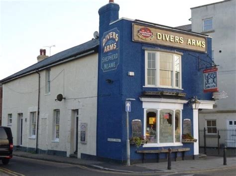 Divers Arms Herne Bay •