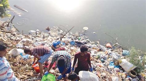 People Clean The Garbage Filled Vadakkupattu Lake