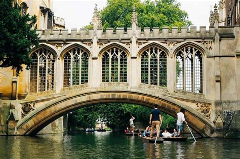 The Perfect Cambridge Day Trip Punting Pubs And More 2021