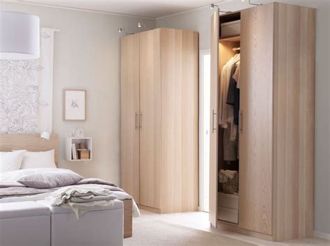 Posted by alison in beds & bedroom furniture, dressers & chests in barton on sea. Mobilier et Décoration - Intérieur et Extérieur | Ikea bedroom, Small bedroom wardrobe, Wardrobe ...