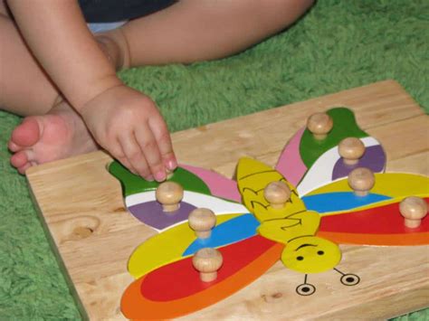 Research studies have shown that puzzles play a very important part in a toddler's development. Why Puzzles are so Good for Kids Learning? | Learning 4 Kids