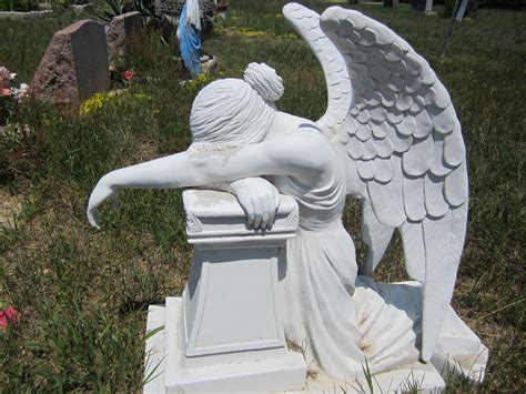 The Weeping Angel Always Love To See These In A Cemetery Weeping For