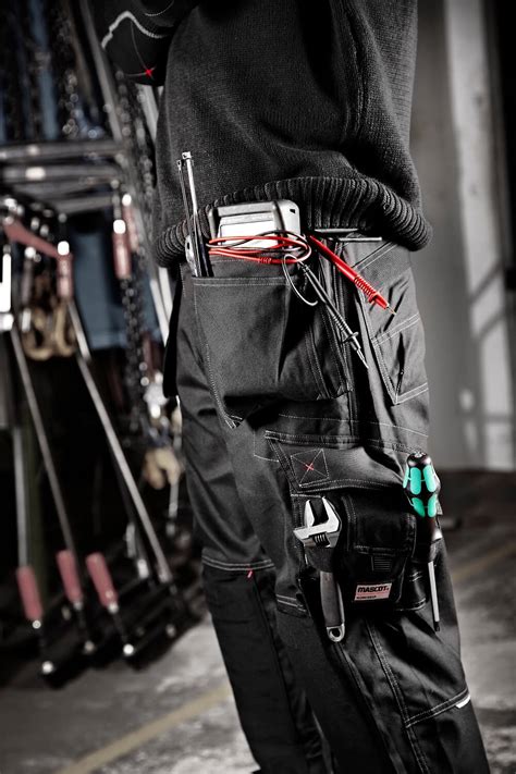 Vi elsker glade kunder og arbejder for både private og erhverv. Arbeitskleidung für Elektriker - Hosen, Jacken, Pullover ...