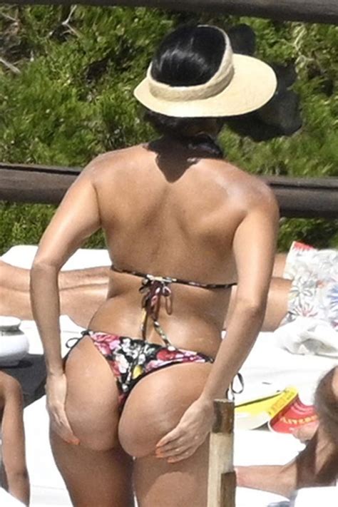 Kourtney Kardashian Hot Bikini Kourtney Kardashian Hot Hot Sex Picture