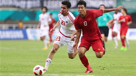 Chỉ cần 1 cú click, bạn có thể dễ dàng tìm kiếm link xem, thành tích đối đầu, đội hình ra sân và các thông số chi tiết của trận đấu. VTV6 trực tiếp bóng đá U23. Việt Nam vs UAE 2020. Truc ...