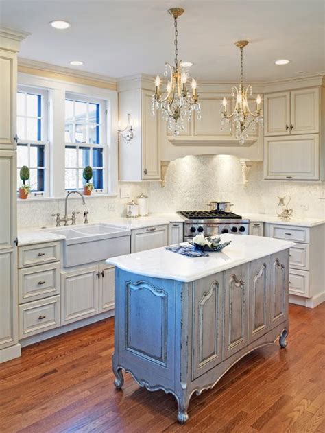 What are the best whites for kitchen cabinets? 21 Spotless White Traditional Kitchen Designs - Godfather ...