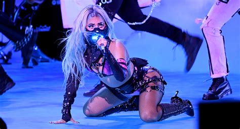 Lady Gaga Gives Epic 9 Minute Vmas 2020 Performance Sings ‘rain On Me