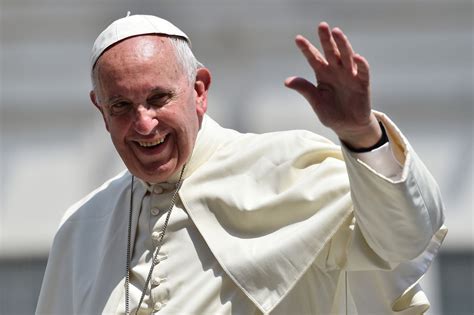 Le Pape Se Démarque Des Conservateurs