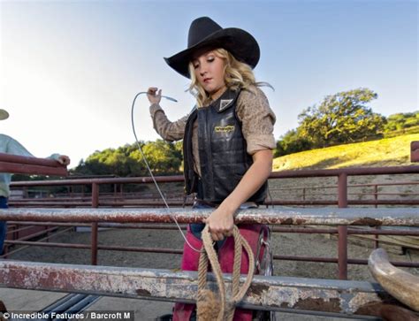 Hello Cowgirl Meet Maggie Parker America S Only Professional Female Bullrider Daily Mail Online
