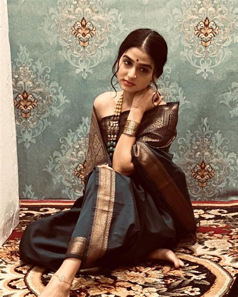 Actress Anaswara Rajan New Bold And Traditional Look In Black Silk Saree Is Trending On Social