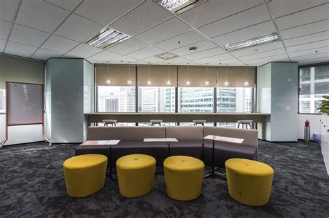 A Look Inside Manulifes New Singapore Office Officelovin