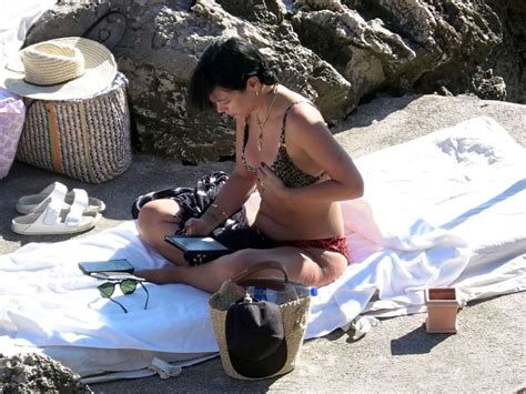 Lily Allen Shows Off Her Sexy Body In A Bikini And Nude Tits In Capri Photos Pinayflixx