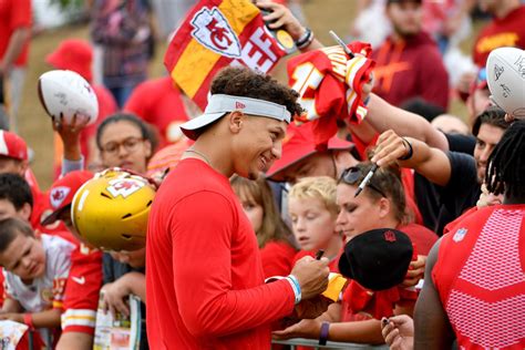 Chiefs Training Camp 2018 Tracking All The Camp Updates Arrowhead Pride